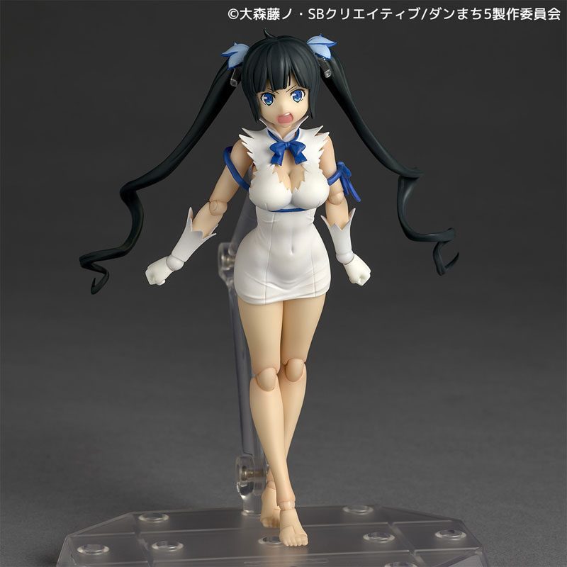 Revoltech Hestia – Is It Wrong to Try to Pick Up Girls in a Dungeon? – Kaiyodo