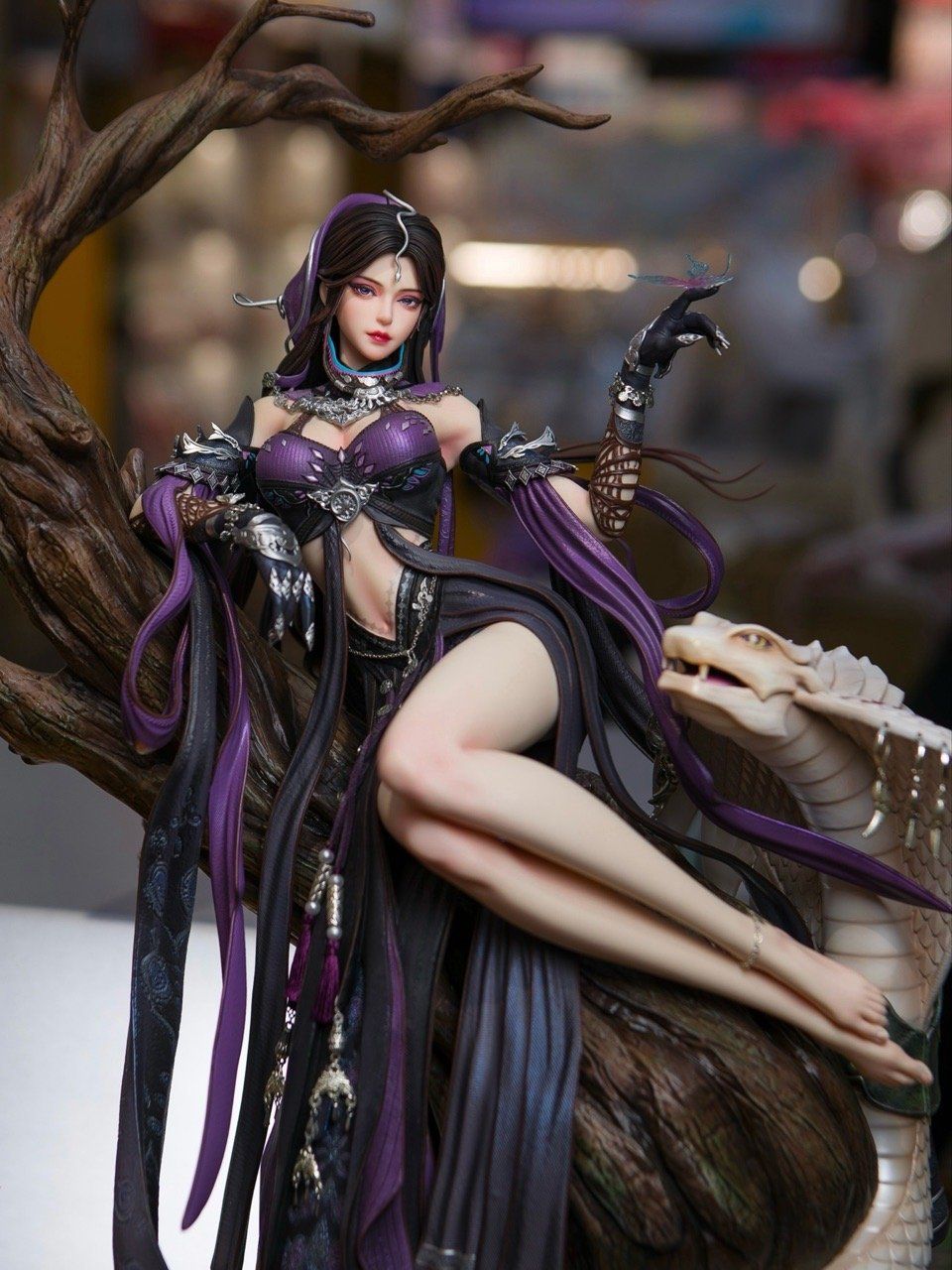 Snake Girl – Jianxia Qingyuan Online III – Light Year Studio